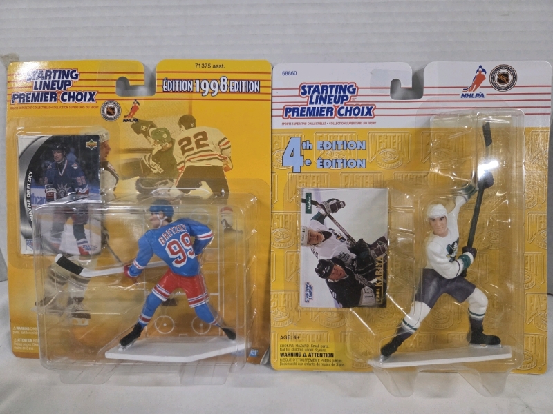 2 Vintage | Starting Lineup 1998 Edition & 4th Edition NHL Figurines | Wayne Gretzky & Paul Kariya