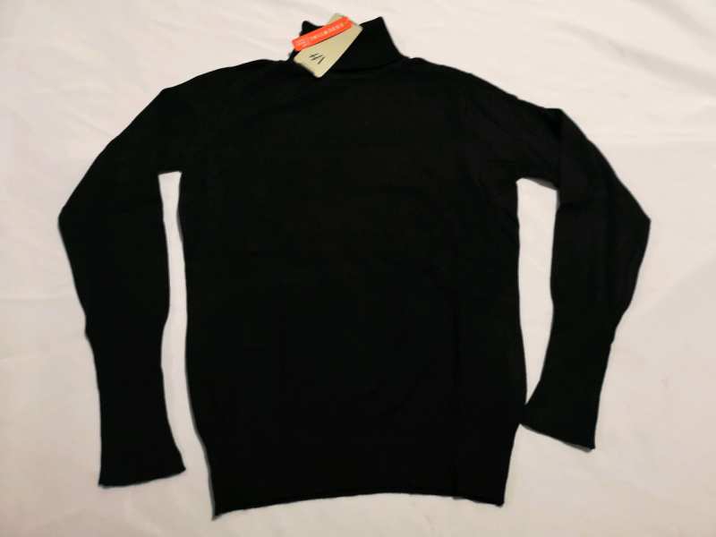 New Women's sz Large Top by HA