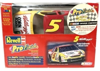 Vintage 1998 REVELL 1:24 Scale NASCAR Terry Labonte Kellogg's Monte Carlo #5 Pro-Finish Predecorated Model Kit No. 85-1317