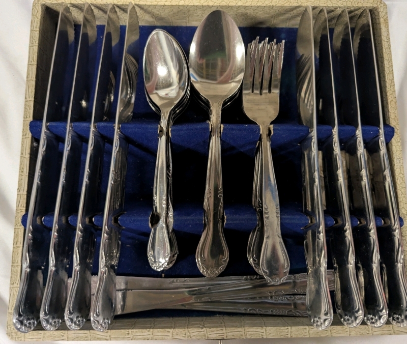 Delco "Melinda III" Pattern Cutlery Set With Box. Box Measures 10" by 9" by 1.75"