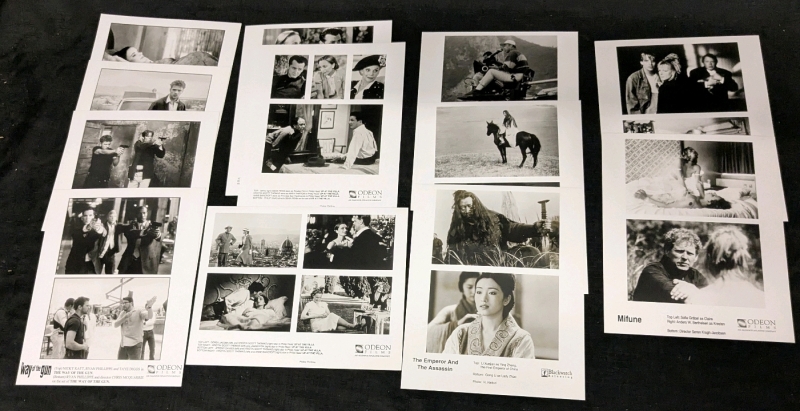 12 Vintage Press Film Photos : "The "Way of the Gun" (4), "Up At the Village" (3), "Mifune" (2), "The Emperor And The Assassin" (3) - 8" &times; 10" In Folio