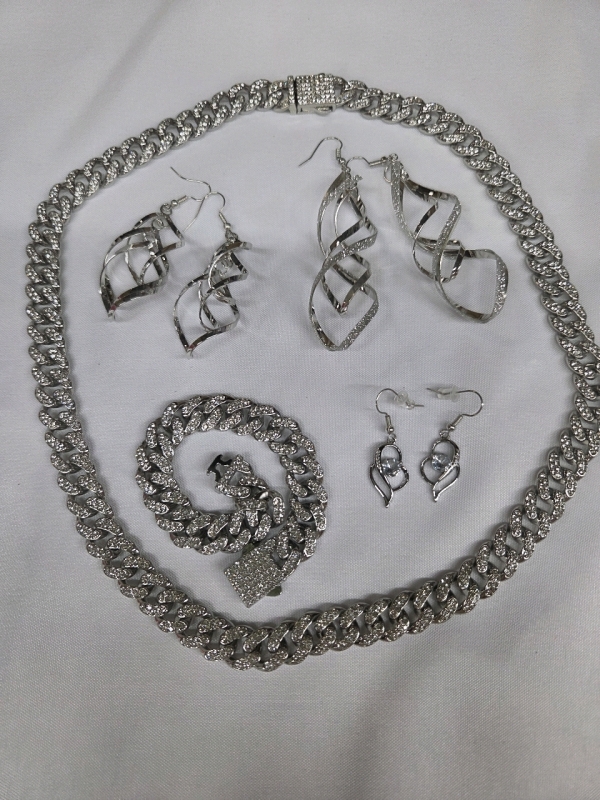5 New | Stunning Pieces of Jewelry | Necklace Measures 24"