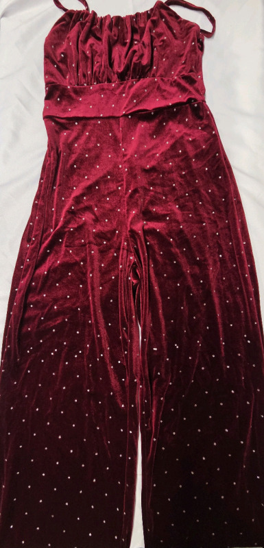 New | Size Large Women's Velvet Jumpsuit