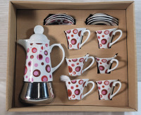 Da Vinci Home Collection Porcelain Tea Set . Includes Tea Pot , 6 Cups & 6 Saucers . Made in Italy