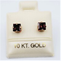 NEW 10KT Yellow Gold Natural Garnet Earring, Retail $300.00. Garnet is the birthstone for January.