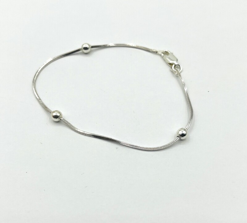 NEW Sterling Silver Three ball Bracelet, Retail $100.00.