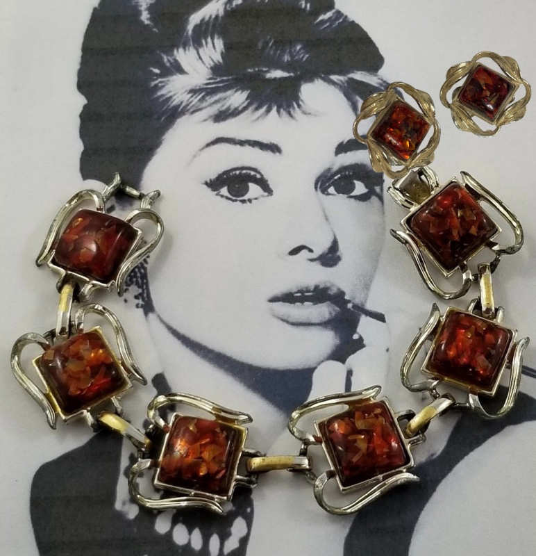 Vintage Early CORO Burnt Orange Amber Confetti Thermoset Lucite Foil Inclusion Panel Link Bracelet Earring Set Circa 1940&rsquo;s No Copy Right Bracelet 7 inch Clips 1 Inch Signed