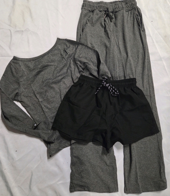 3 New | Size XS Women's Apparel