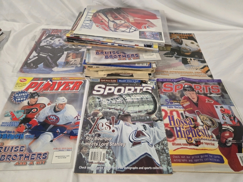 30 | Assorted NHL Hockey Paperback Magazine's | Includes Sports Illustrated, Beckett Monthly, Want List & Many More!