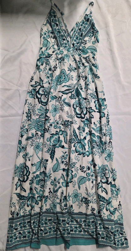 New | Size Small Women's Flowey Summer Dress