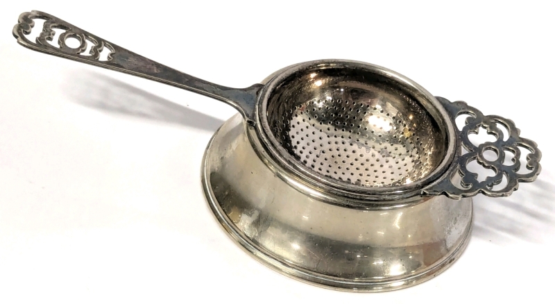 Vintage Regis Plate England E.P.N.S. Pierced Tea Strainer N.436 & Stand N.1521 - 5.75" Long