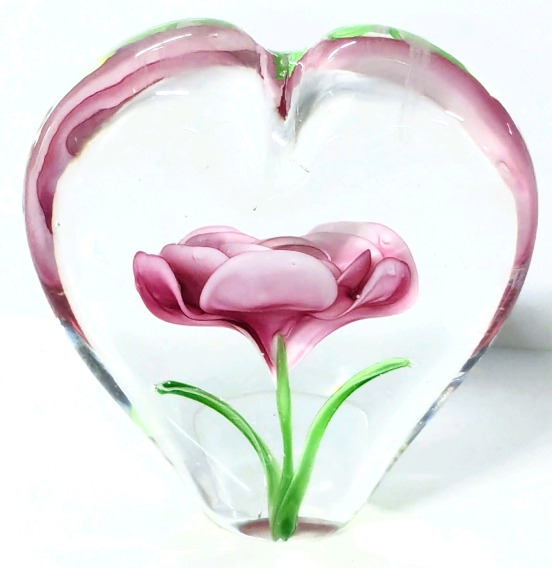 Lovely Pink Flower Suspended Inside Clear Heart Art Glass Paperweight/Figure - 4.5" Tall, No Chips or Cracks