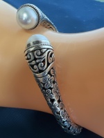 925 Sterling Silver open Cuff Bracelet Pearl Caps