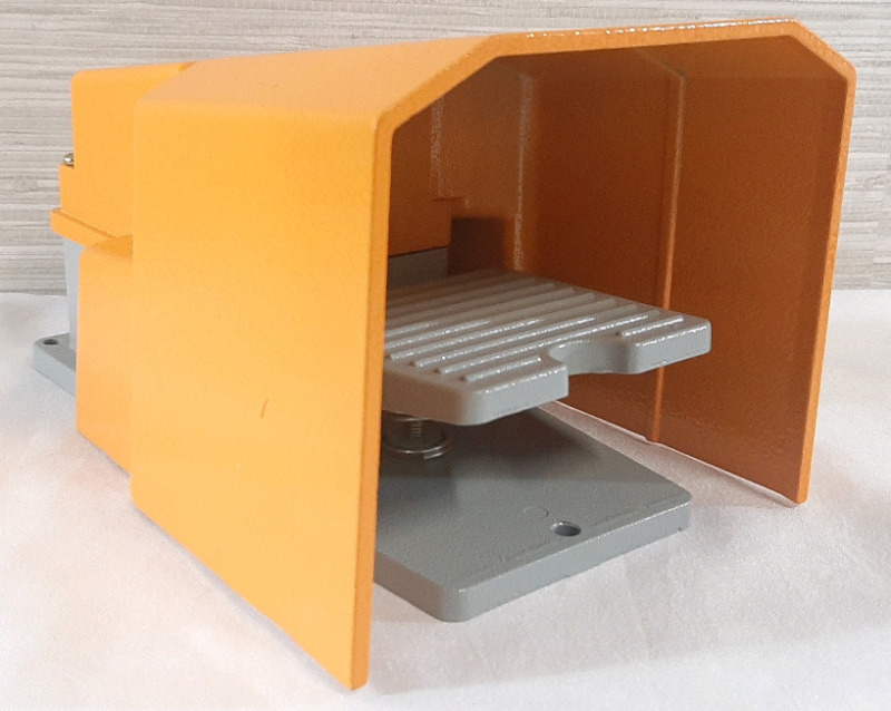 Jinyedo 10Amp Foot Switch | Does Not Come with Cables, Just The Switch | Measures 8" Long, 6" Wide, 5" Tall