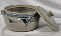 Vintage Bean Pot Pottery 8" Diameter & 4.25" Deep