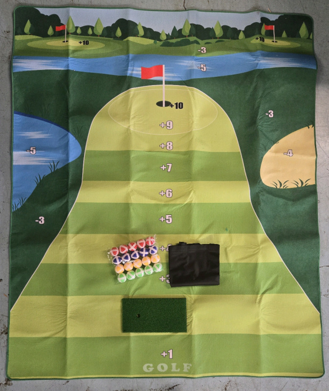 New | Felt Golf Chipping Mat W/ 20 Balls, Chipping Mat & Bag | Mat Measures 68" x 57"