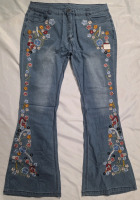 New | Size 2XL Women's Floral Bell Bottom Jeans