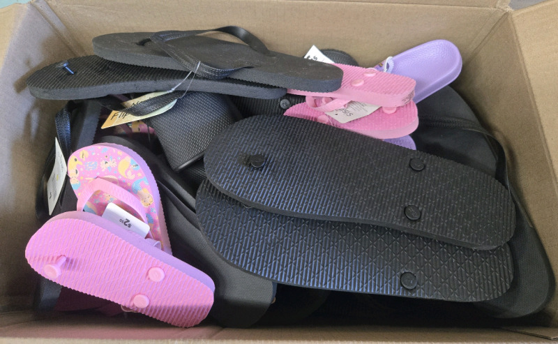 20 New | Assorted Pairs Of Sandals Size- Kids 7/8 - Adult M 9/10