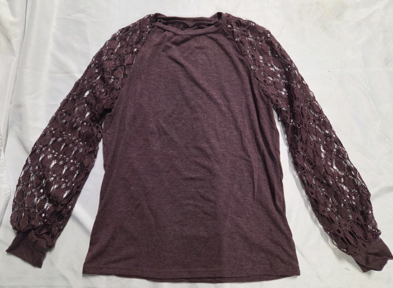 New | Size M Women's Longsleeve Lace Shirt