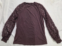 New | Size M Women's Longsleeve Lace Shirt