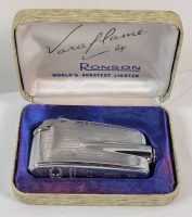 Vintage Ronson Vara Flame Lighter w/Original Case .