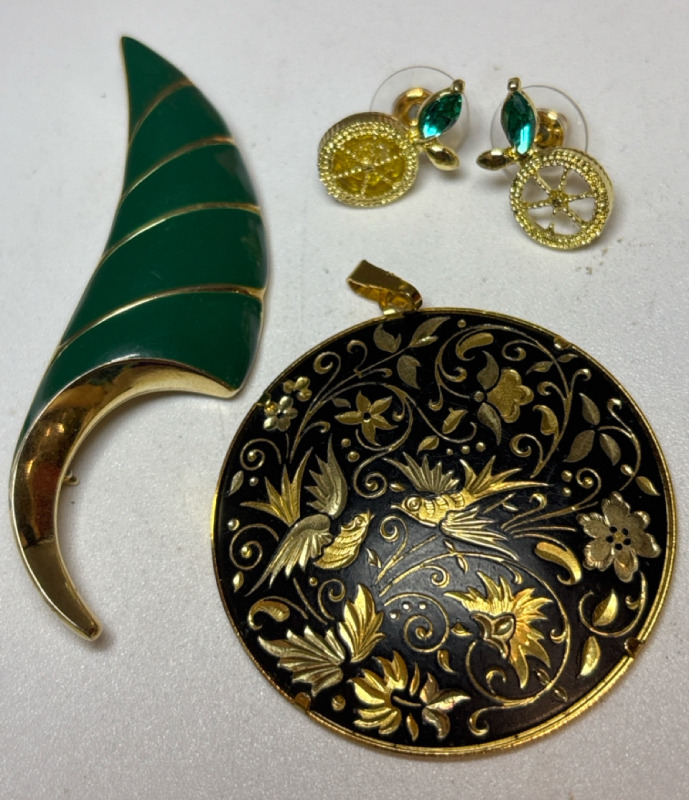 Vintage Damascene Pendant Norway Green Enamel Sifned Brooch Stud Earrings anchor Wheel green Navettes