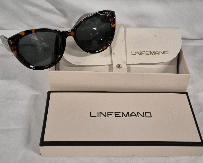 New Linfemand Tortoiseshell Frame Sunglasses with Case