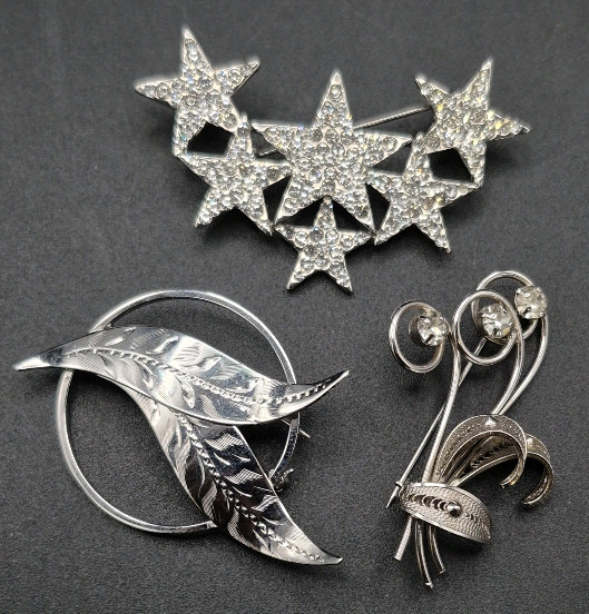 Vintage Brooches - Leaf Brooch Bond Boyd Sterling