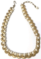 Gorgeous Vintage Signed TRIFARI Heavy Matte Faux Pearl & Rhinestone Brushed Link Necklace - 13" Long with 2" Extension