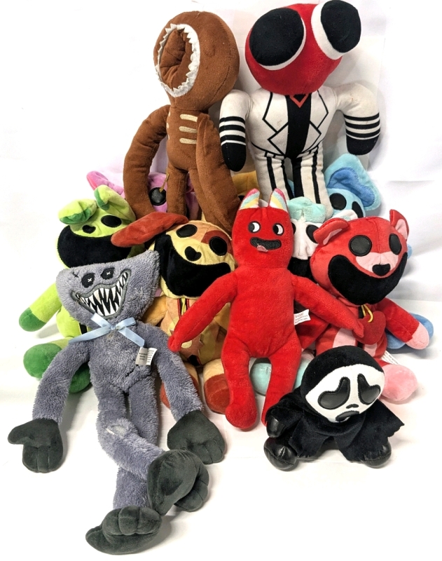 11 Plush Toys Based on Horror Games : 6&times; Poppy Playtime Smilin' Critters, Garten of BanBan, Ghostface, & Official Grey Mini Huggy Wuggy + More - Up to 16" Long
