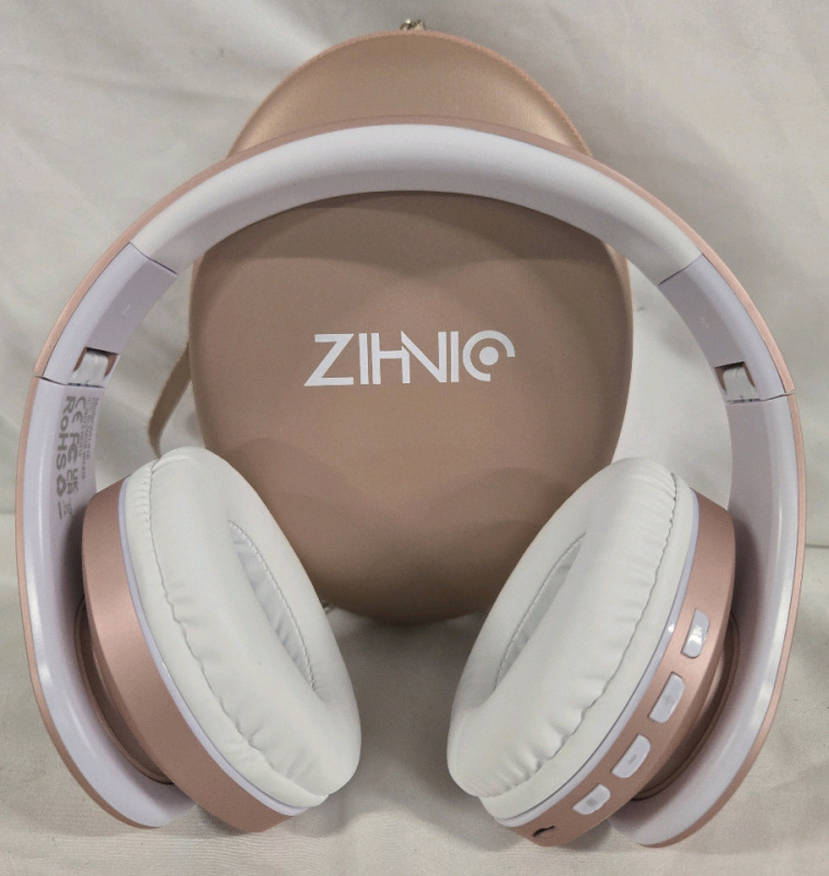 New | Zihnio Headphones W/ Carry Case