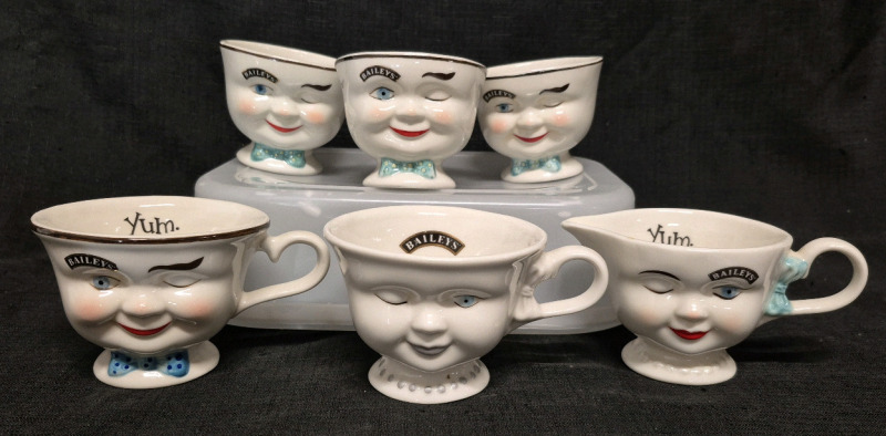 6 Vintage 1996 Limited Edition BAILEYS Winking Cups, Sugars & Creamer