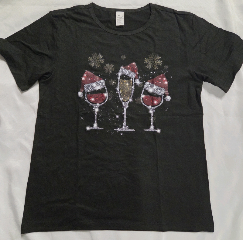 New | Size Medium Women's Holiday Themed Tee