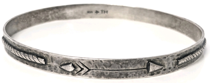 Silpada 925 Sterling Silver Hammered Double Arrow Bangle Bracelet - 2.75" Diameter