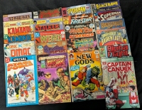 21 Vintage to Newer Assorted Marvel & DC Comics. Contains Superman, Spiderman & More.