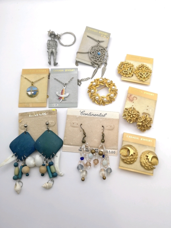 Great Vintage Jewellery - brooch, Earrings & Necklaces
