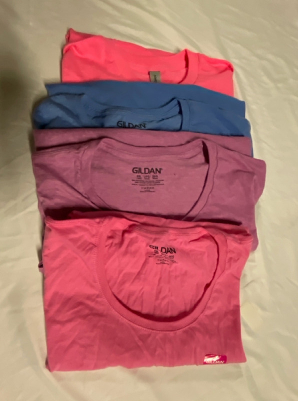 4 New Sz 2XL Ladies Gildan T-shirts | Hot Pink shirt has some marks from transit - see photos