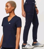 New Size MED/Med Reg Women's FIGS: Catarina One-Pocket Scrub Top & Zamora Jogger Scrub Pants | Retails Over $130!