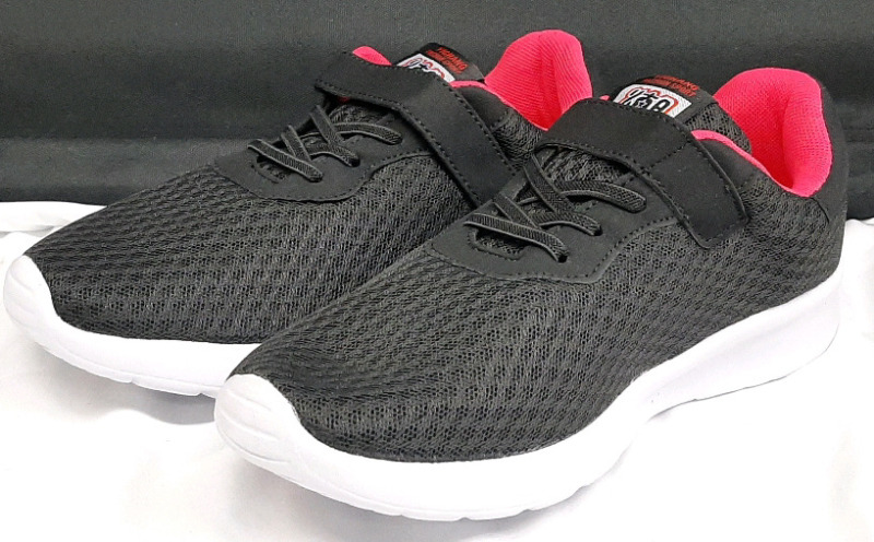 New Pair Of Women's Sneakers, Size 9.5