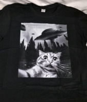 New sz Large Adult T-Shirt - UFO's & Cat