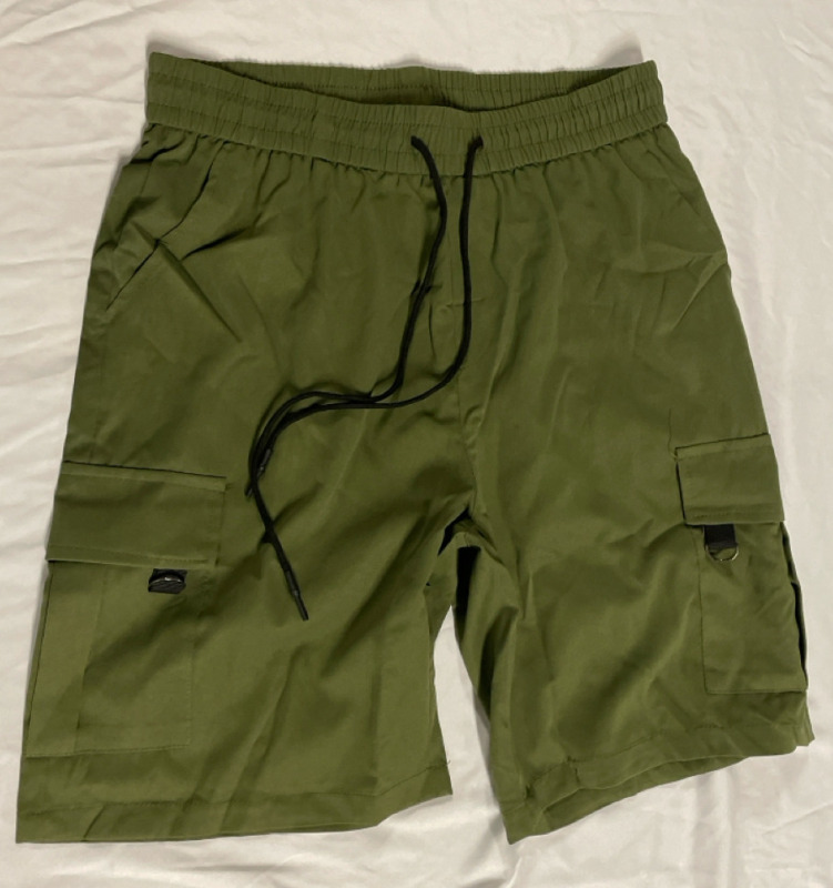 New Size Med Men&rsquo;s Drawstring style Cargo Shorts