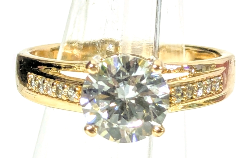 New 18k Gold Plated 1.0ct Simulated Diamond Chanel Ring - Size 6