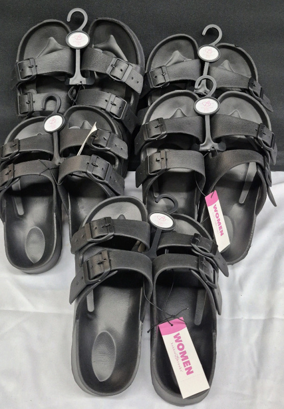 5 New sz 5/6 & 7/8 Ladies Bobbiebrooks Sandals