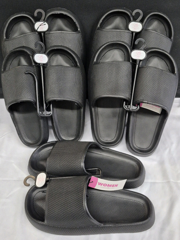 5 New sz 5/6 - 9/10 Ladies Bobbiebrooks Slides