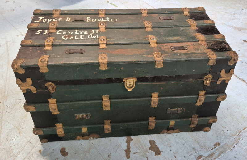 Vintage Large Trunk 36 x 19 x 21"