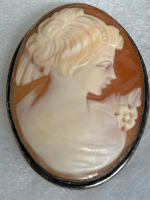 Beautiful Shell Carved 800 Silver Cameo Vintage Stamped Brooch Approximately 1.5 inches Small ring bale