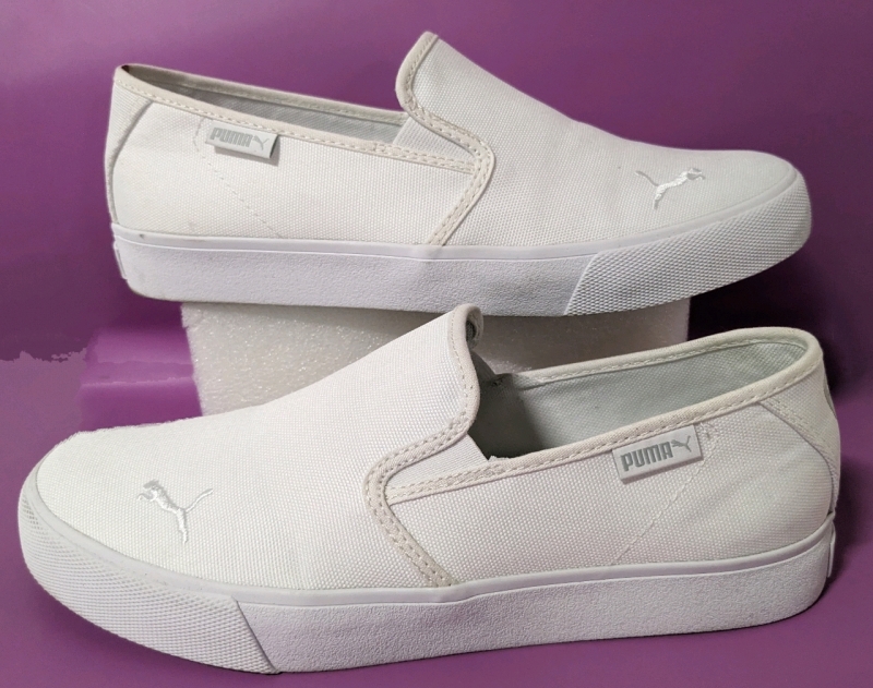 PUMA Ladies Bari Slip-On Cat Shoes: White (Size 9)