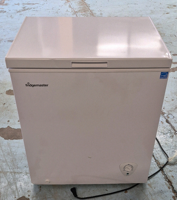 As New Fridgemaster 5 Cubic Foot Chest Freezer. Measures 20.5" (depth) by 27.5" (wide) by 33" (height)