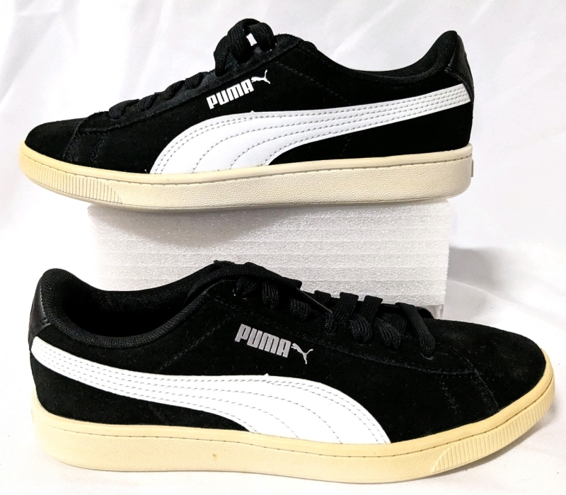 PUMA Ladies Vikky V2 Sneakers: Black/White (Size 6.5)