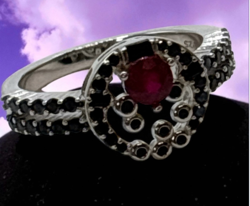 925 Sterling Silver Round Ruby 4mm Black Spinel Hemstone Ring Size 7.5